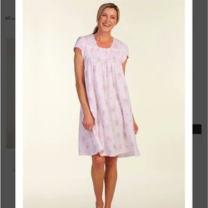 Miss Elaine,size Large, Silky Knit Knee Length Nightgown. NWT $59 Pink Floral